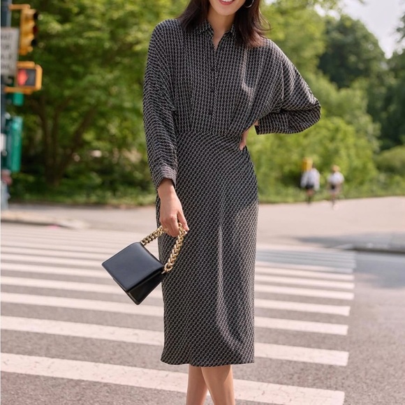 Express Long Sleeve
Geometric Dress - Picture 1 of 7